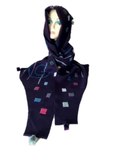 Huppuhuivi mallinuken päässä