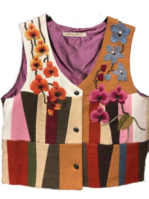 Kirjailtu, monivärinen liivi